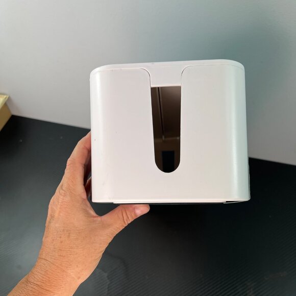 NEW UTWire In-Box Cable Organizer Box White Surge Protector Cables Power Strip - Picture 6 of 10